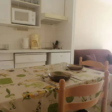 Apartman Studio Avec 2 Couchages, Proche Plage, Cuisine Equipee, - Fr-1-246b-47 Fouras