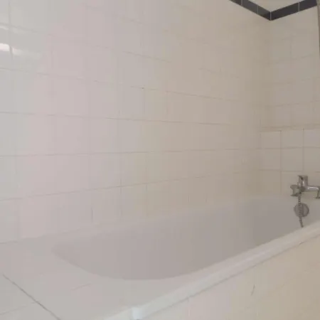 Studio Avec 2 Couchages, Proche Plage, Cuisine Equipee, - Fr-1-246b-47